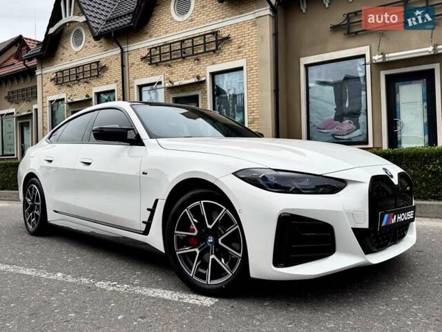 Белый БМВ i4, объемом двигателя 0 л и пробегом 45 тыс. км за 55900 $, фото 1 на Automoto.ua