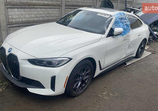 Белый БМВ i4, объемом двигателя 0 л и пробегом 64 тыс. км за 22500 $, фото 1 на Automoto.ua