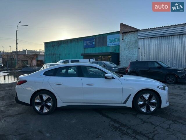 Белый БМВ i4, объемом двигателя 0 л и пробегом 40 тыс. км за 33333 $, фото 1 на Automoto.ua