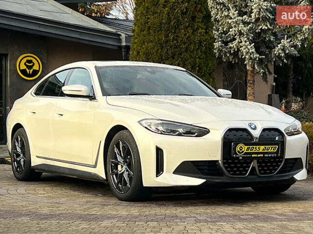 Белый БМВ i4, объемом двигателя 0 л и пробегом 36 тыс. км за 37900 $, фото 1 на Automoto.ua