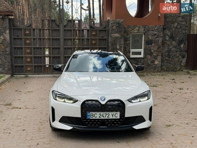 Белый БМВ i4, объемом двигателя 0 л и пробегом 36 тыс. км за 31500 $, фото 1 на Automoto.ua