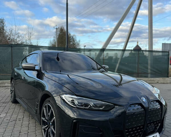 Черный БМВ i4, объемом двигателя 0 л и пробегом 40 тыс. км за 44800 $, фото 1 на Automoto.ua