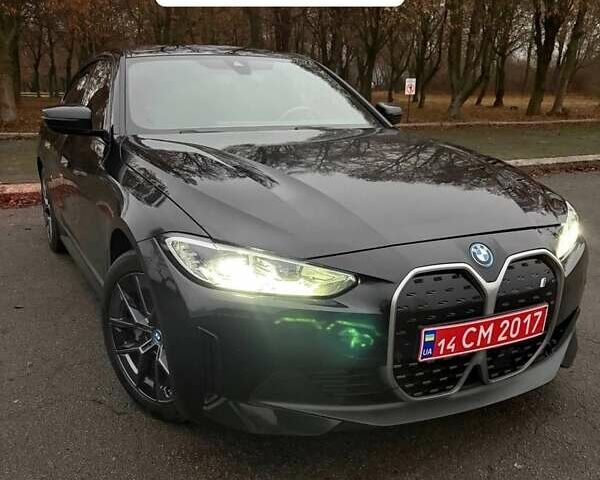 Черный БМВ i4, объемом двигателя 0 л и пробегом 38 тыс. км за 31500 $, фото 1 на Automoto.ua