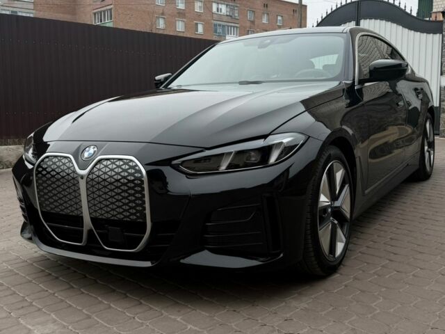 Черный БМВ i4, объемом двигателя 0 л и пробегом 2 тыс. км за 39900 $, фото 1 на Automoto.ua
