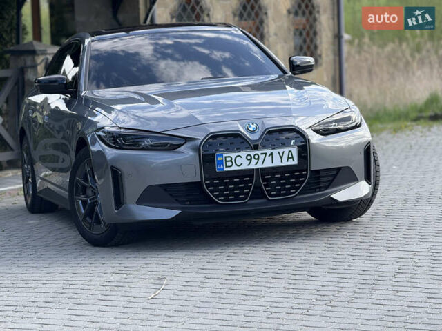 Серый БМВ i4, объемом двигателя 0 л и пробегом 26 тыс. км за 41499 $, фото 1 на Automoto.ua