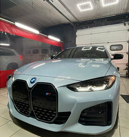 Серый БМВ i4, объемом двигателя 0 л и пробегом 16 тыс. км за 45577 $, фото 1 на Automoto.ua