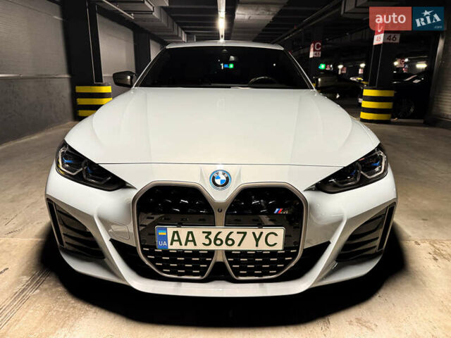 Серый БМВ i4, объемом двигателя 0 л и пробегом 6 тыс. км за 42000 $, фото 1 на Automoto.ua