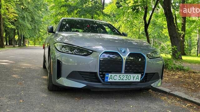 Серый БМВ i4, объемом двигателя 0 л и пробегом 56 тыс. км за 33300 $, фото 1 на Automoto.ua