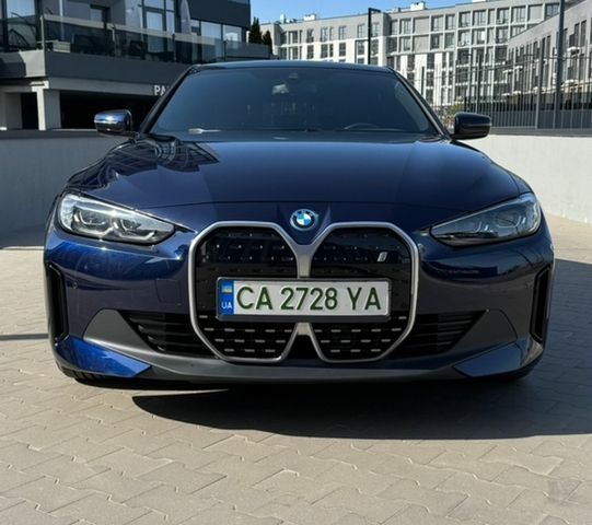 Синій БМВ i4, об'ємом двигуна 0 л та пробігом 34 тис. км за 29900 $, фото 1 на Automoto.ua