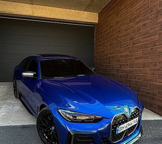 Синий БМВ i4, объемом двигателя 0 л и пробегом 13 тыс. км за 44990 $, фото 1 на Automoto.ua