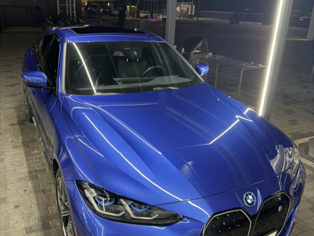 Синій БМВ i4, об'ємом двигуна 0 л та пробігом 7 тис. км за 32999 $, фото 1 на Automoto.ua