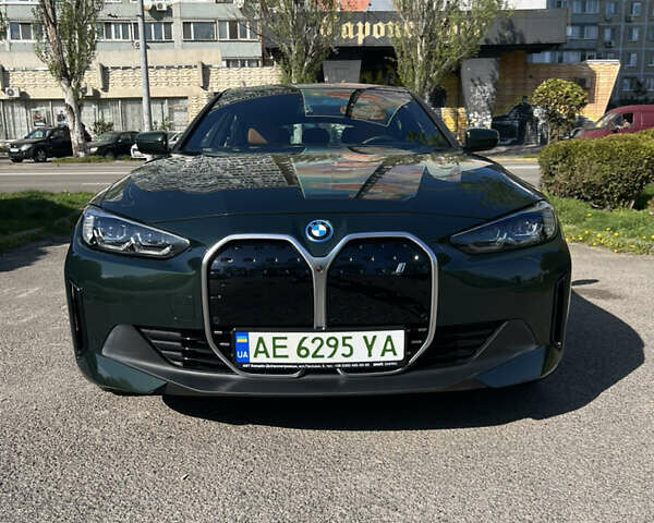 Зелений БМВ i4, об'ємом двигуна 0 л та пробігом 2 тис. км за 39000 $, фото 1 на Automoto.ua