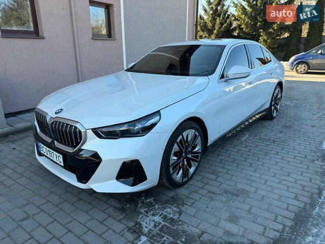 Білий БМВ i5, об'ємом двигуна 0 л та пробігом 13 тис. км за 49900 $, фото 1 на Automoto.ua
