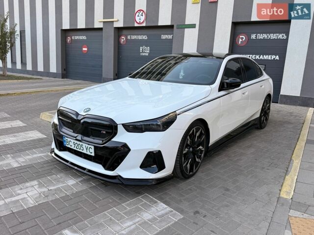 Білий БМВ i5, об'ємом двигуна 0 л та пробігом 16 тис. км за 63900 $, фото 1 на Automoto.ua