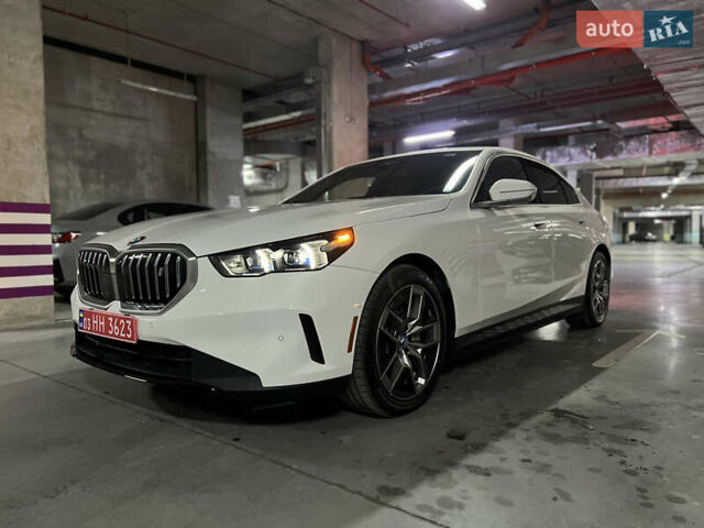 Белый БМВ i5, объемом двигателя 0 л и пробегом 7 тыс. км за 57000 $, фото 1 на Automoto.ua