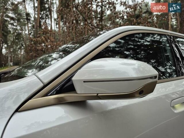 Белый БМВ i5, объемом двигателя 0 л и пробегом 18 тыс. км за 44950 $, фото 1 на Automoto.ua