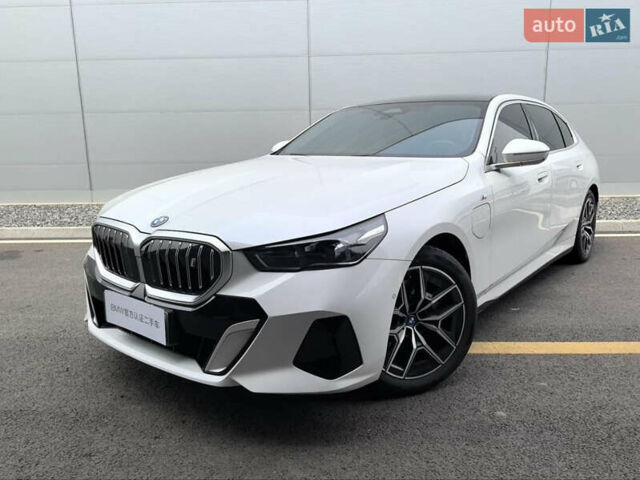Белый БМВ i5, объемом двигателя 0 л и пробегом 7 тыс. км за 42000 $, фото 1 на Automoto.ua