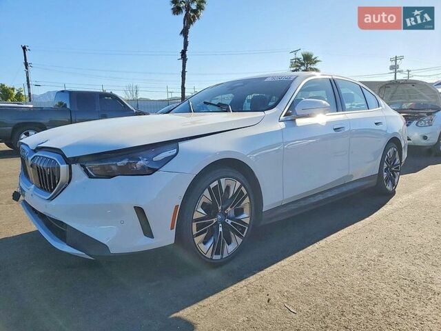 Білий БМВ i5, об'ємом двигуна 0 л та пробігом 31 тис. км за 28600 $, фото 1 на Automoto.ua