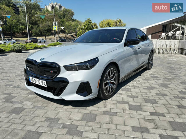 Серый БМВ i5, объемом двигателя 0 л и пробегом 6 тыс. км за 83000 $, фото 1 на Automoto.ua