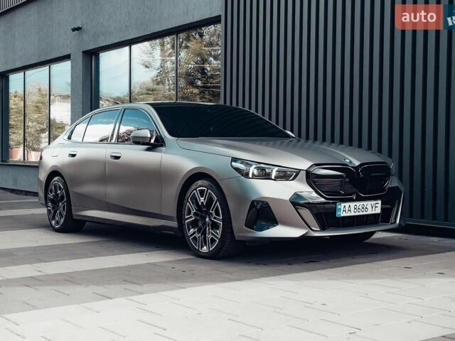 Серый БМВ i5, объемом двигателя 0 л и пробегом 20 тыс. км за 48500 $, фото 1 на Automoto.ua