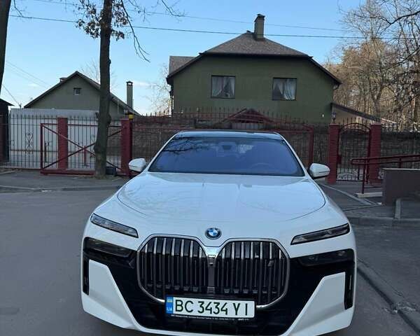 Белый БМВ i7, объемом двигателя 0 л и пробегом 18 тыс. км за 89900 $, фото 1 на Automoto.ua