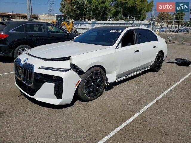 Белый БМВ i7, объемом двигателя 0 л и пробегом 38 тыс. км за 45000 $, фото 1 на Automoto.ua