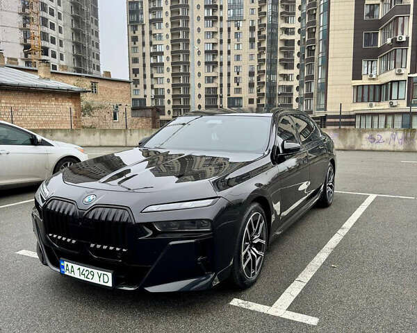 Черный БМВ i7, объемом двигателя 0 л и пробегом 22 тыс. км за 92000 $, фото 1 на Automoto.ua