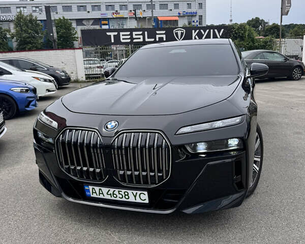 Черный БМВ i7, объемом двигателя 0 л и пробегом 12 тыс. км за 88000 $, фото 1 на Automoto.ua