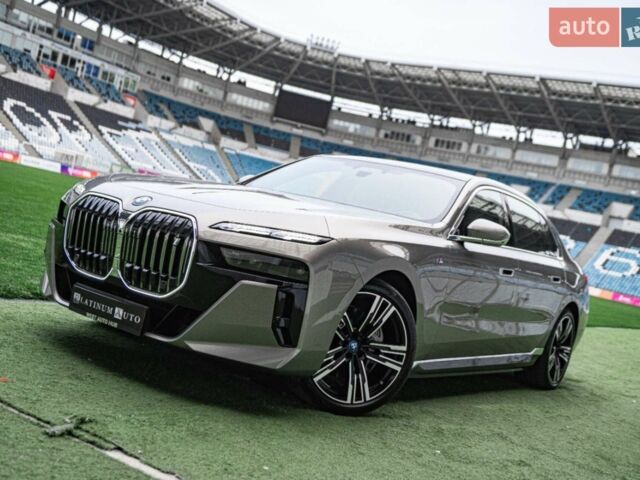 Серый БМВ i7, объемом двигателя 0 л и пробегом 51 тыс. км за 89900 $, фото 1 на Automoto.ua