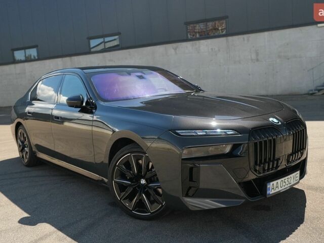 Серый БМВ i7, объемом двигателя 0 л и пробегом 35 тыс. км за 98000 $, фото 1 на Automoto.ua