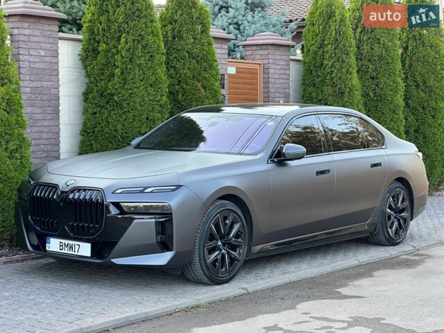 Синий БМВ i7, объемом двигателя 0 л и пробегом 60 тыс. км за 82000 $, фото 1 на Automoto.ua