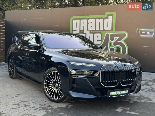 Синий БМВ i7, объемом двигателя 0 л и пробегом 8 тыс. км за 124000 $, фото 1 на Automoto.ua