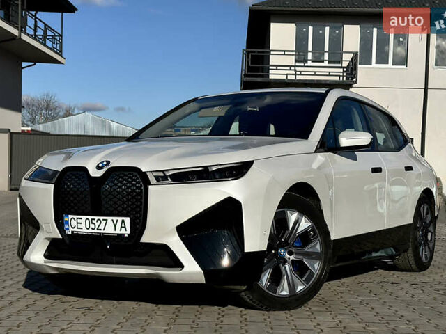 Белый БМВ iX, объемом двигателя 0 л и пробегом 20 тыс. км за 58999 $, фото 1 на Automoto.ua