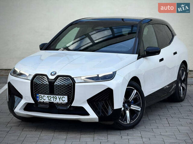 Белый БМВ iX, объемом двигателя 0 л и пробегом 70 тыс. км за 45999 $, фото 1 на Automoto.ua