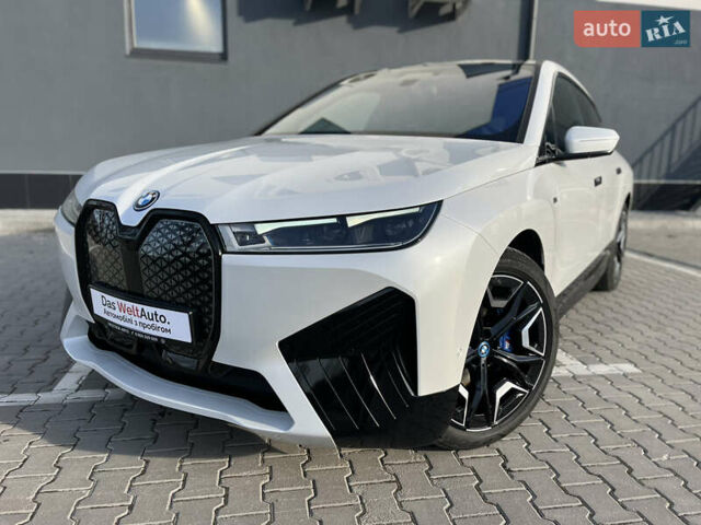 Белый БМВ iX, объемом двигателя 0 л и пробегом 19 тыс. км за 80000 $, фото 1 на Automoto.ua