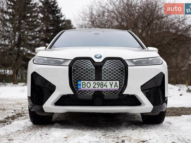 Білий БМВ iX, об'ємом двигуна 0 л та пробігом 3 тис. км за 61000 $, фото 1 на Automoto.ua