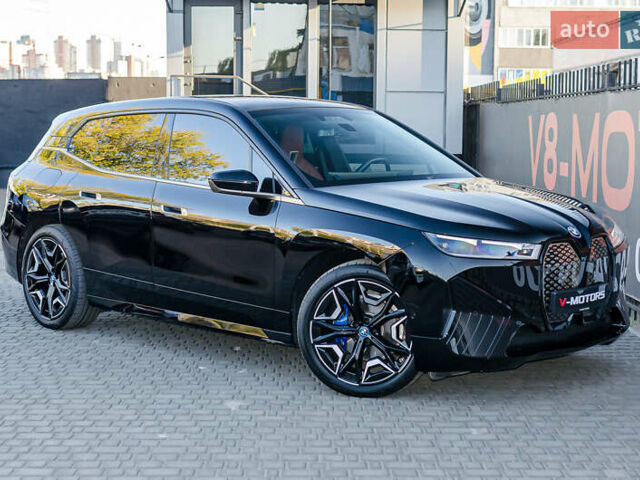 Черный БМВ iX, объемом двигателя 0 л и пробегом 29 тыс. км за 75000 $, фото 1 на Automoto.ua