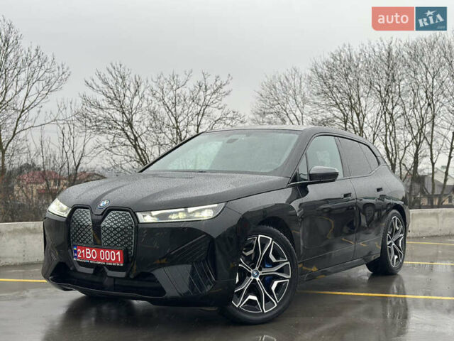 Чорний БМВ iX, об'ємом двигуна 0 л та пробігом 28 тис. км за 53500 $, фото 1 на Automoto.ua