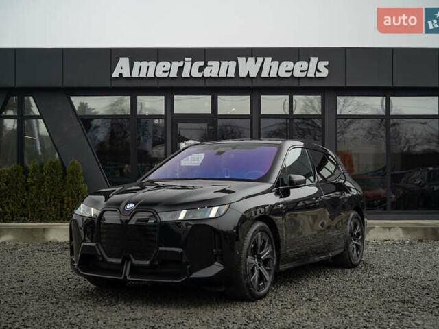 Черный БМВ iX, объемом двигателя 0 л и пробегом 40 тыс. км за 59900 $, фото 1 на Automoto.ua