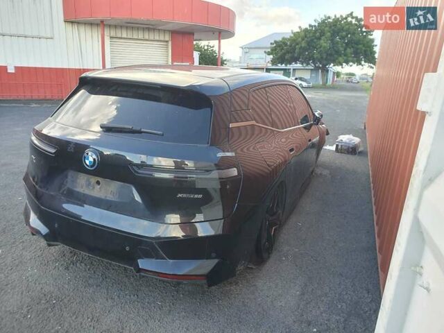 Черный БМВ iX, объемом двигателя 0 л и пробегом 30 тыс. км за 25999 $, фото 1 на Automoto.ua