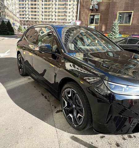 Черный БМВ iX, объемом двигателя 0 л и пробегом 12 тыс. км за 59999 $, фото 1 на Automoto.ua