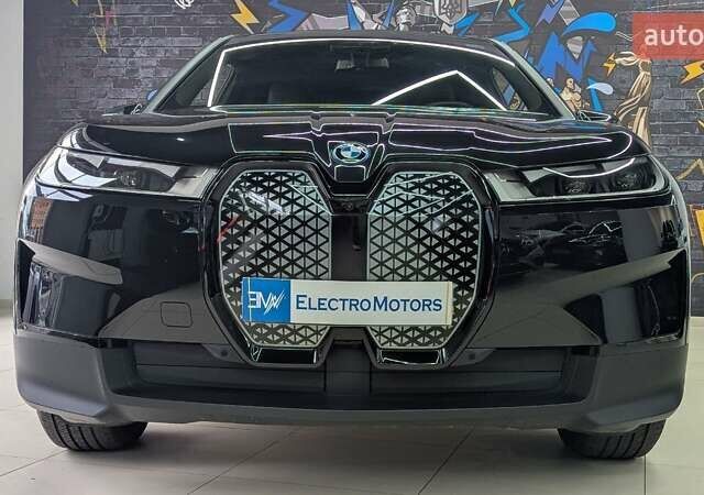 Чорний БМВ iX, об'ємом двигуна 0 л та пробігом 23 тис. км за 62399 $, фото 1 на Automoto.ua