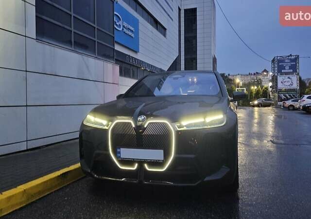 Черный БМВ iX, объемом двигателя 0 л и пробегом 29 тыс. км за 59998 $, фото 1 на Automoto.ua