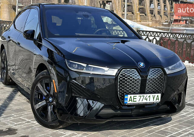 Черный БМВ iX, объемом двигателя 0 л и пробегом 1 тыс. км за 66900 $, фото 1 на Automoto.ua