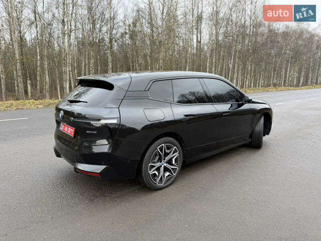 Чорний БМВ iX, об'ємом двигуна 0 л та пробігом 43 тис. км за 49500 $, фото 1 на Automoto.ua