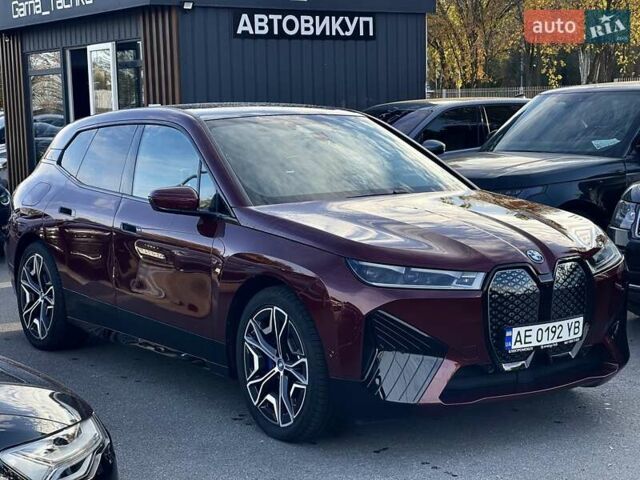 Красный БМВ iX, объемом двигателя 0 л и пробегом 38 тыс. км за 44999 $, фото 1 на Automoto.ua