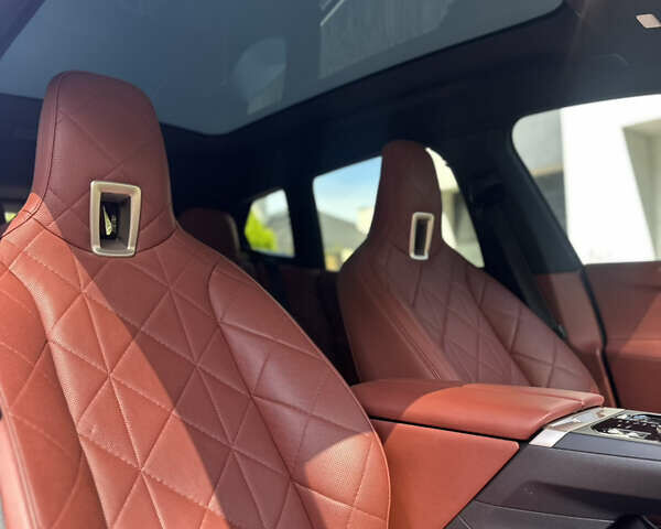 Красный БМВ iX, объемом двигателя 0 л и пробегом 103 тыс. км за 49900 $, фото 1 на Automoto.ua