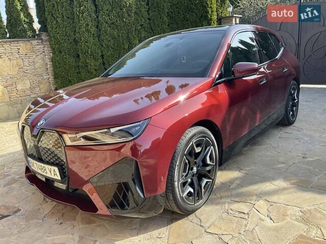 Красный БМВ iX, объемом двигателя 0 л и пробегом 21 тыс. км за 69999 $, фото 1 на Automoto.ua
