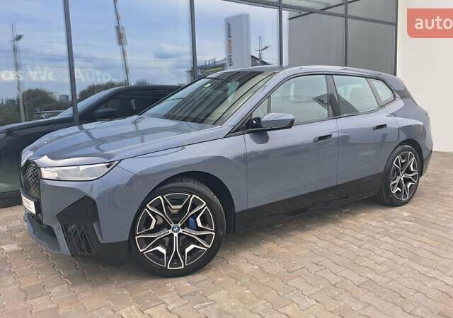 Серый БМВ iX, объемом двигателя 0 л и пробегом 49 тыс. км за 45500 $, фото 1 на Automoto.ua