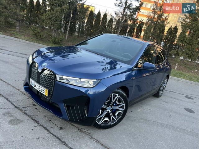 Синий БМВ iX, объемом двигателя 0 л и пробегом 15 тыс. км за 48999 $, фото 1 на Automoto.ua